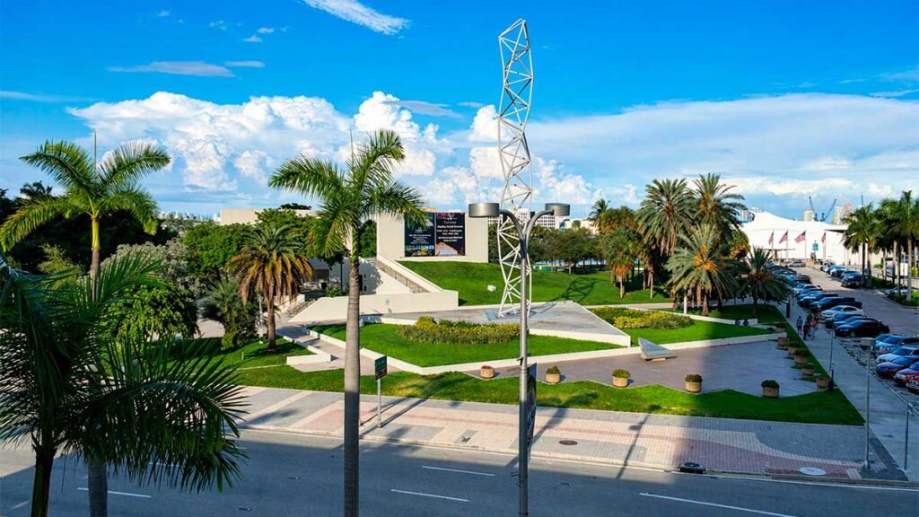 The Best View of Downtown Miami from the Metrorail